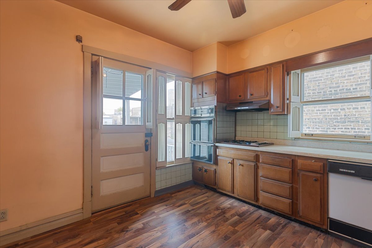 Chicago, Illinois, 60659, United States, 12 Bedrooms Bedrooms, ,Residential,For Sale,2048479