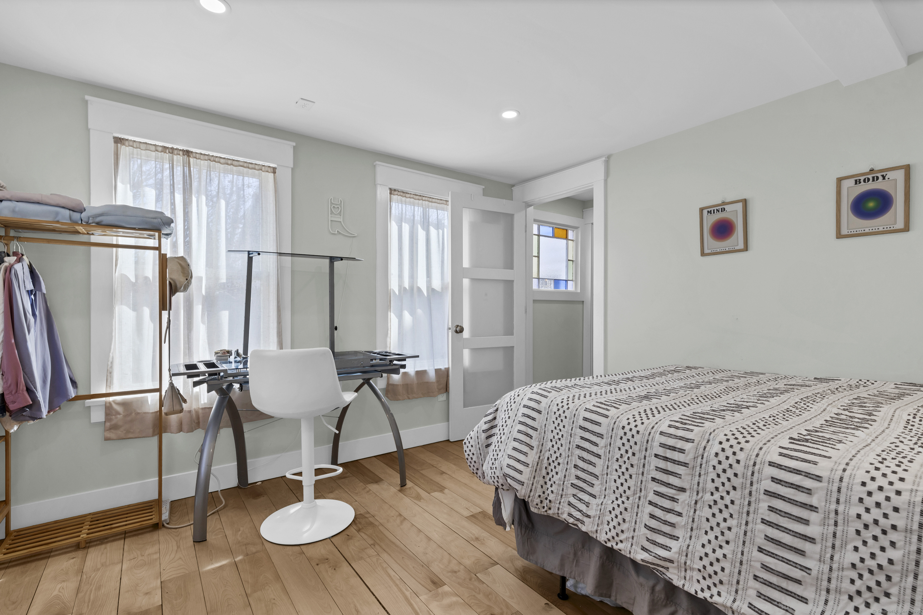 Groton, Connecticut, 06340, United States, 3 Bedrooms Bedrooms, ,2 BathroomsBathrooms,Residential,For Sale,1928735