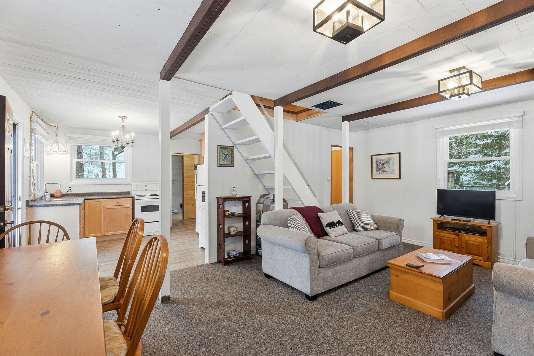  Serene Irondale River Cottage - 物件實景