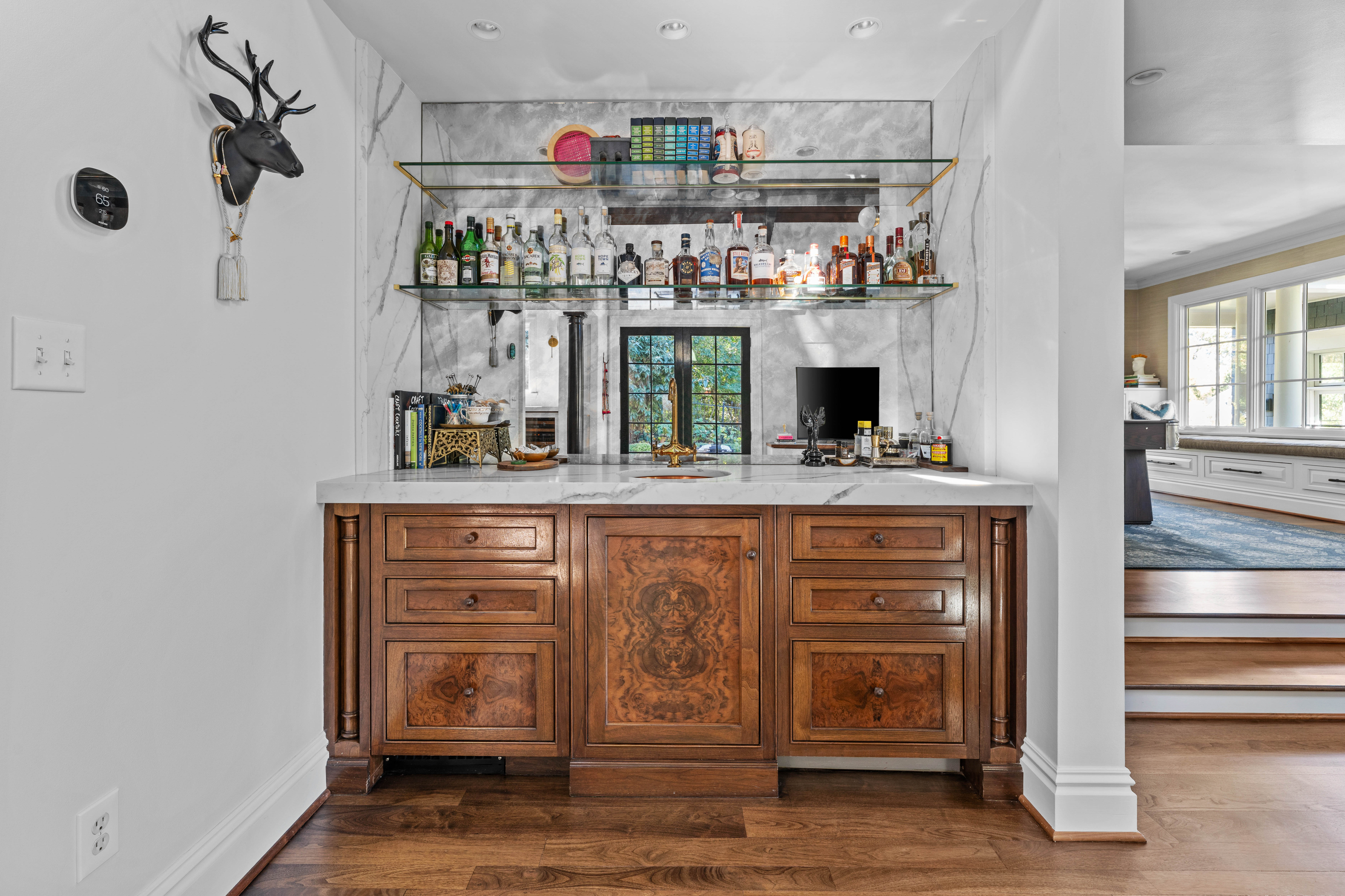  Stunning Private Estate Tucked Away on one of Ladue