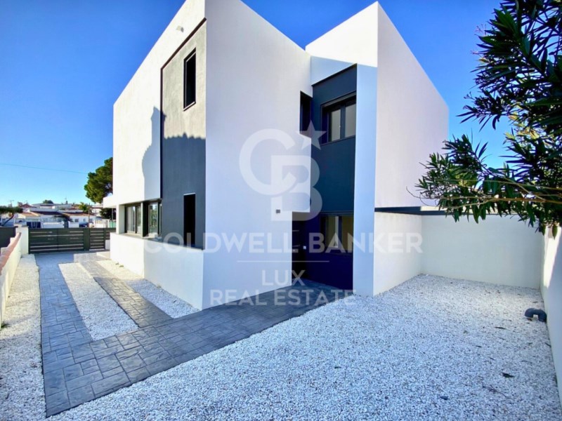 Girona, Empuriabrava, Requesens Girona, Empuriabra, Empuriabrava, Catalonia, ES, 4 Bedrooms Bedrooms, ,3 BathroomsBathrooms,Residential,For Sale,Girona, Empuriabrava, Requesens Girona, Empuriabra,1448525