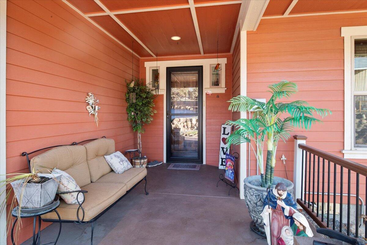 Bend, Oregon, 97703, United States, 3 Bedrooms Bedrooms, ,2 BathroomsBathrooms,Residential,For Sale,2005740