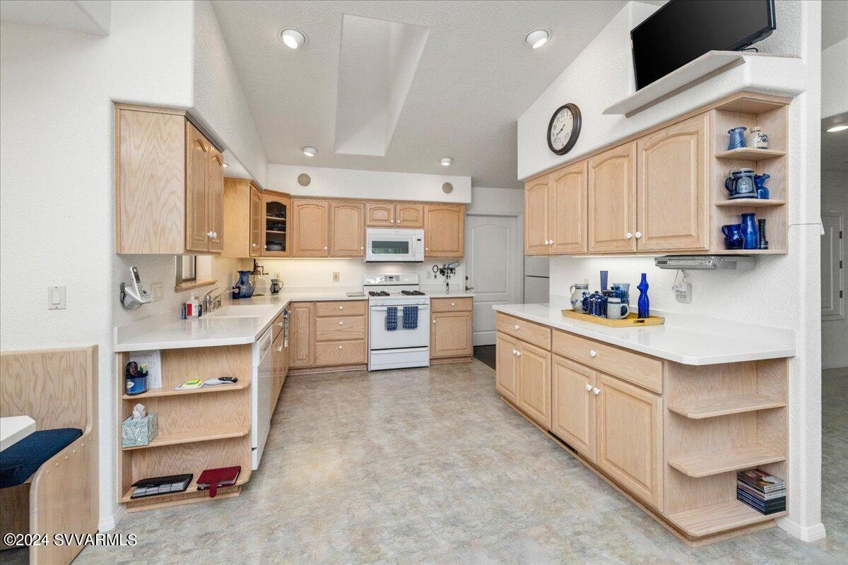 360 W Finnie Flat Rd #16, Camp Verde, Arizona, 86322, United States, 3 Bedrooms Bedrooms, ,2 BathroomsBathrooms,Residential,For Sale,360 W Finnie Flat Rd #16,1510971