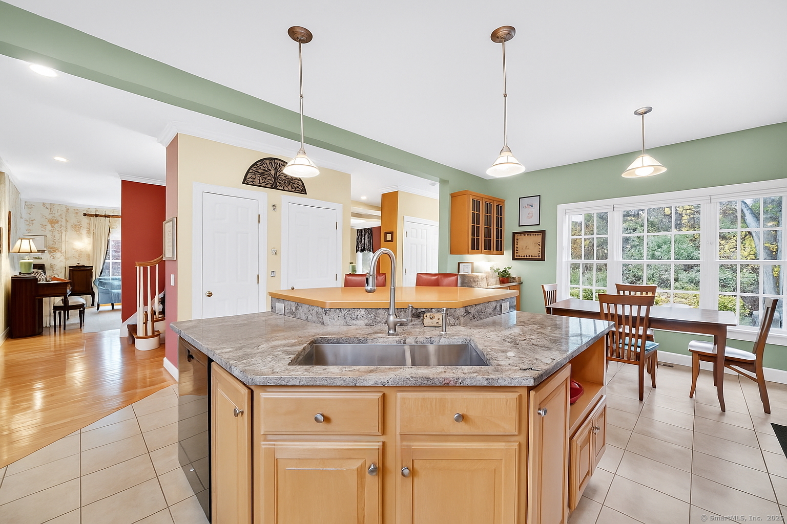 Suffield, Connecticut, 06078, United States, 4 Bedrooms Bedrooms, ,3 BathroomsBathrooms,Residential,For Sale,1988055