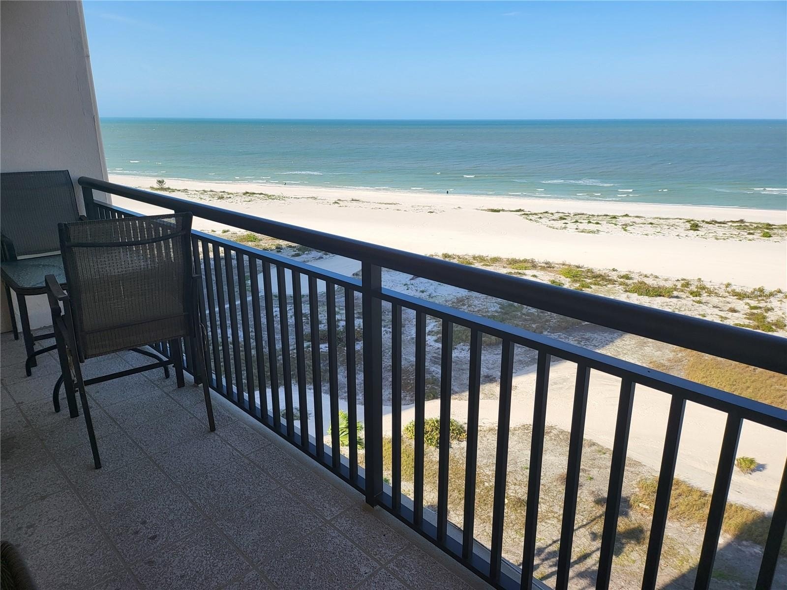 CLEARWATER BEACH, Florida, 33767, United States, 2 Bedrooms Bedrooms, ,2 BathroomsBathrooms,Residential,For Sale,1982675