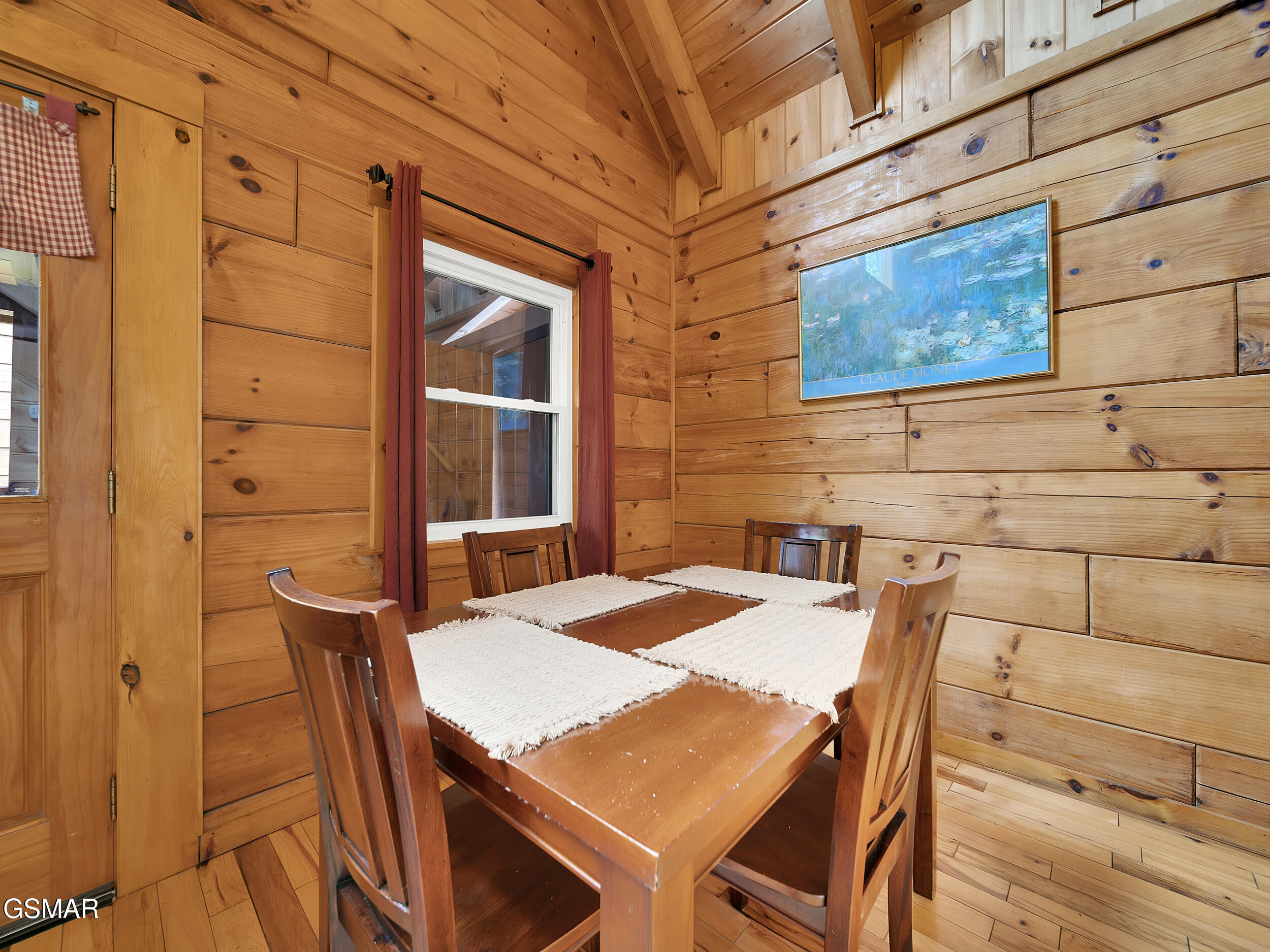 Gatlinburg, Tennessee, 37738, United States, 2 Bedrooms Bedrooms, ,2 BathroomsBathrooms,Residential,For Sale,1930738