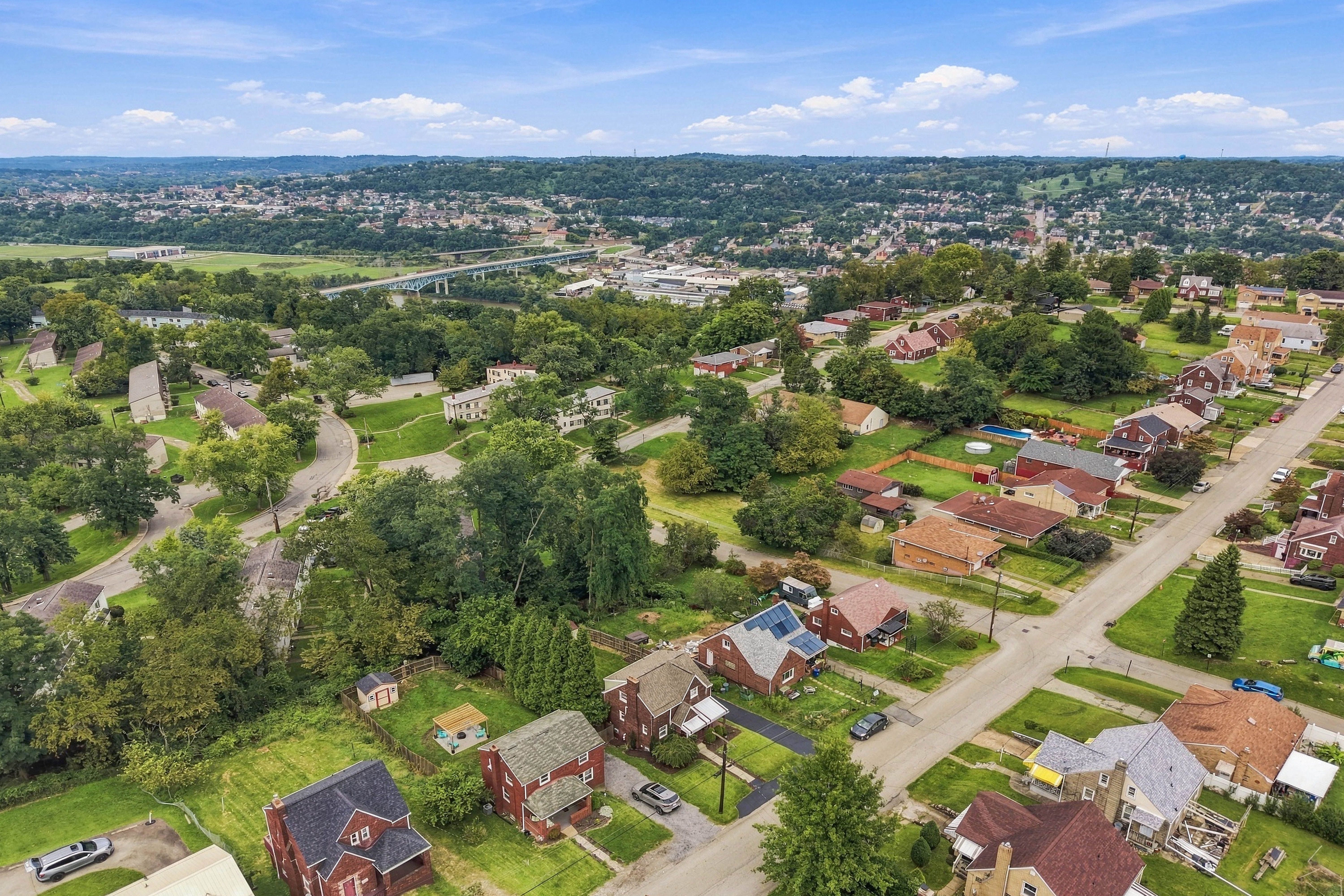  715 Maple Street, West Mifflin, PA 15122 - 物件實景