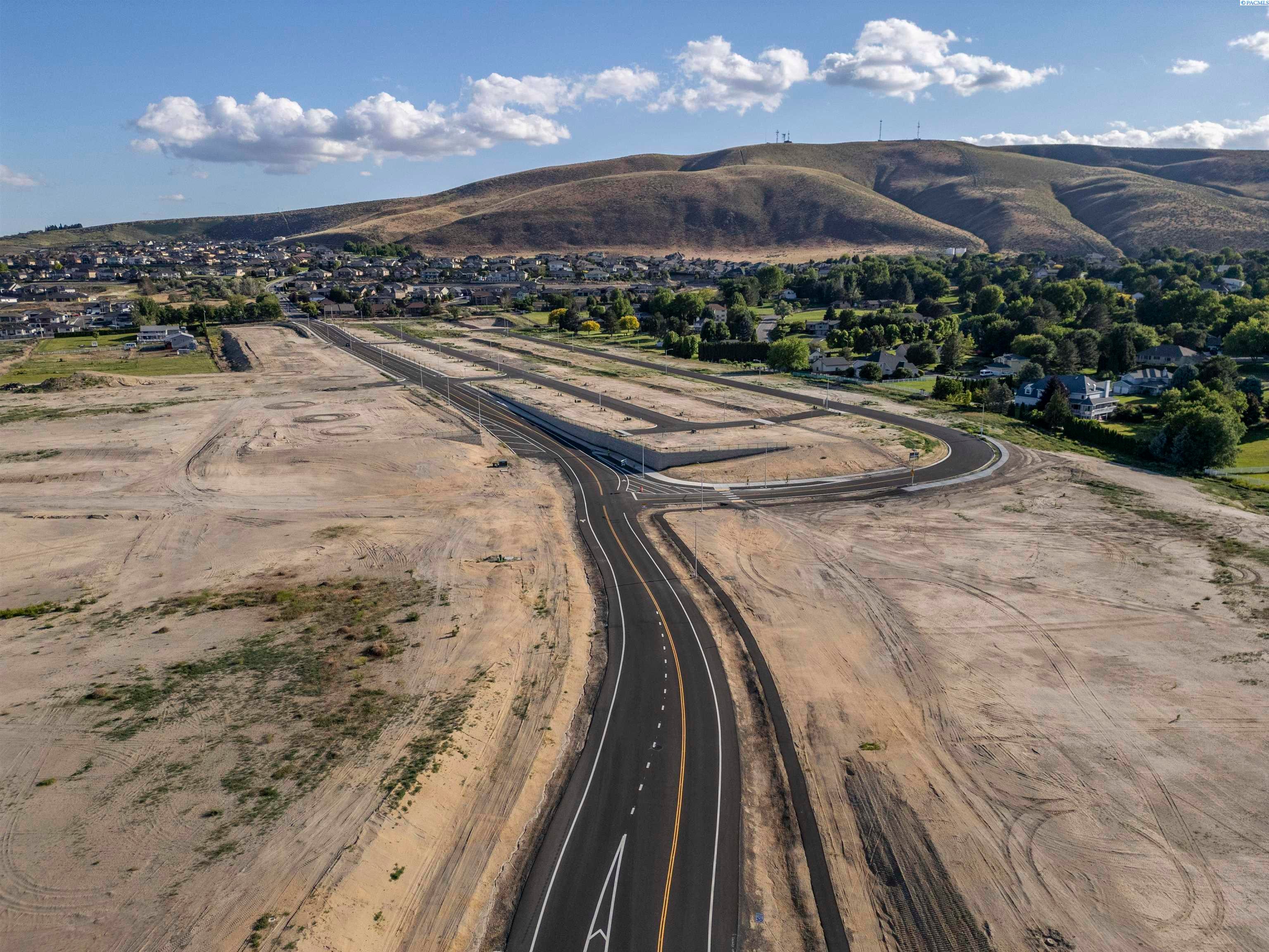 Richland, Washington, 99352, United States, 4 Bedrooms Bedrooms, ,2 BathroomsBathrooms,Residential,For Sale,1983141