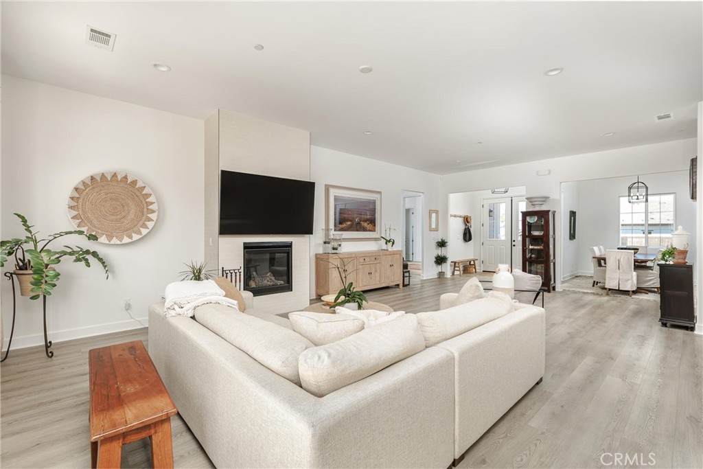 Santa Maria, California, 93455, United States, 4 Bedrooms Bedrooms, ,4 BathroomsBathrooms,Residential,For Sale,1974422