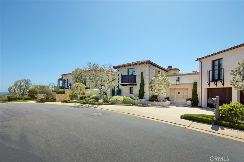 Dana Point, California, 92629, United States, 4 Bedrooms Bedrooms, ,6 BathroomsBathrooms,Residential,For Sale,1804585
