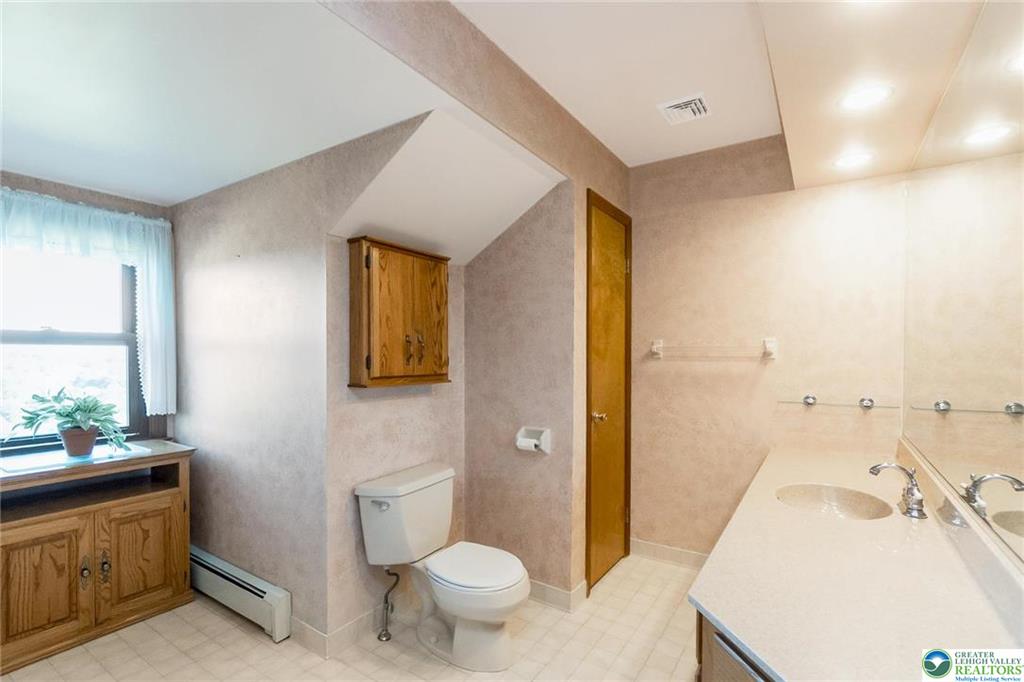New Tripoli, Pennsylvania, 18066-2432, United States, 3 Bedrooms Bedrooms, ,3 BathroomsBathrooms,Residential,For Sale,1945015