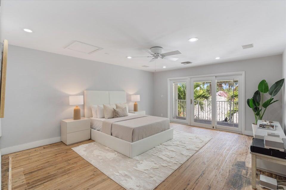 Lighthouse Point, Florida, 33064, United States, 4 Bedrooms Bedrooms, ,4 BathroomsBathrooms,Residential,For Sale,1992146