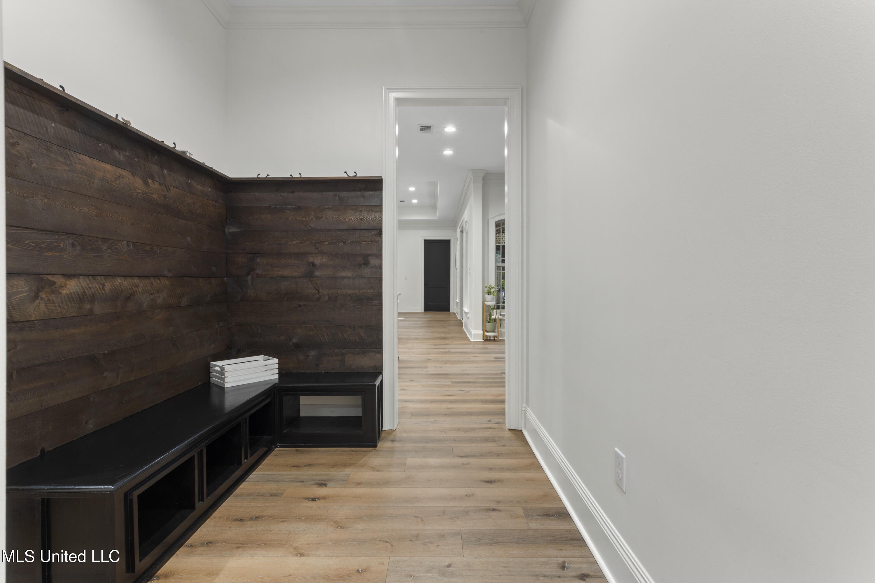 Gulfport, Mississippi, 39503, United States, 5 Bedrooms Bedrooms, ,5 BathroomsBathrooms,Residential,For Sale,1974357