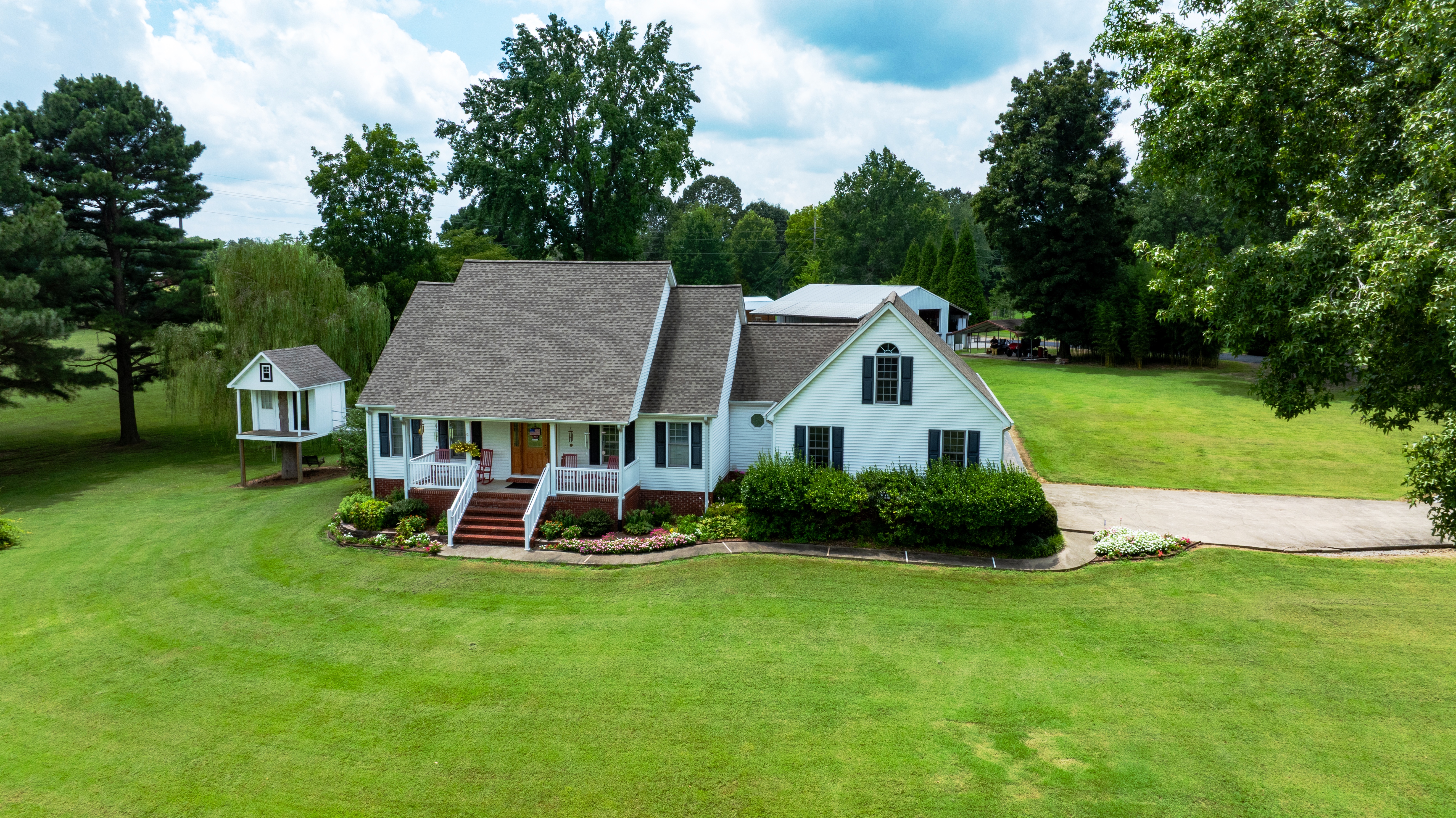 Paducah, Kentucky, 42003, United States, 4 Bedrooms Bedrooms, ,2 BathroomsBathrooms,Residential,For Sale,1974262