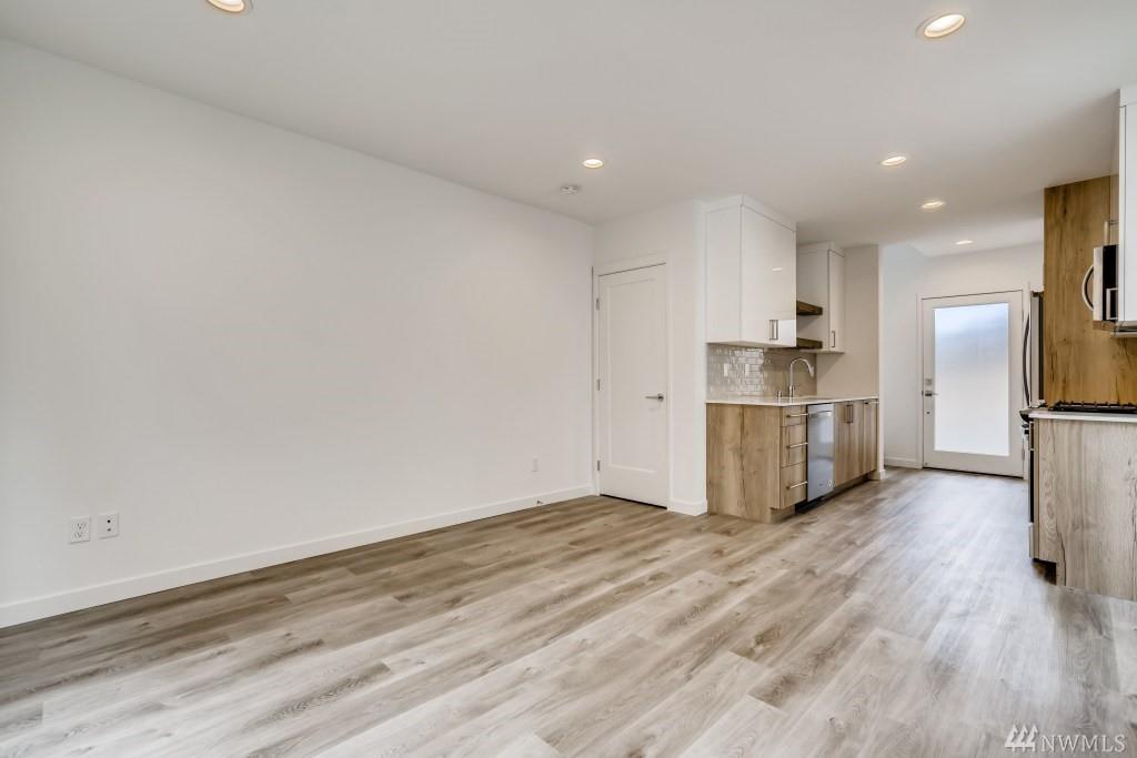 4520 41st Ave SW A, Seattle, Washington, 98116, United States, 2 Bedrooms Bedrooms, ,2 BathroomsBathrooms,Residential,For Sale,4520 41st Ave SW A,1610853