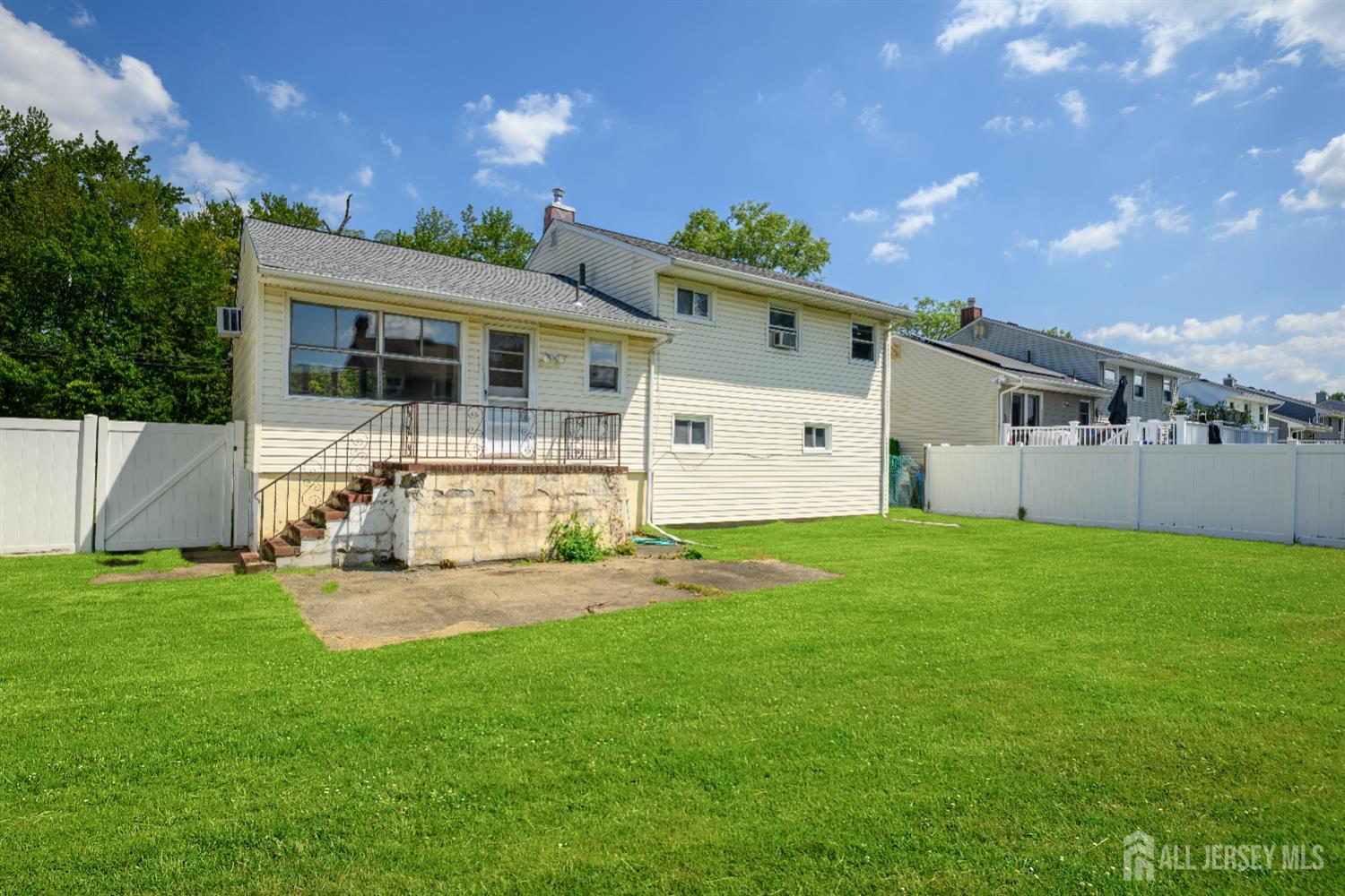 Colonia, New Jersey, 07067, United States, 4 Bedrooms Bedrooms, ,2 BathroomsBathrooms,Residential,For Sale,1961798