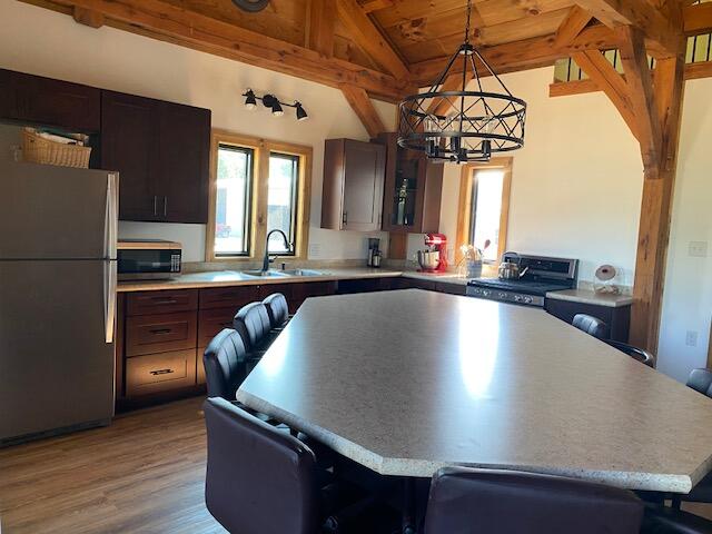 Galena, Missouri, 65656, United States, 4 Bedrooms Bedrooms, ,3 BathroomsBathrooms,Residential,For Sale,1921688
