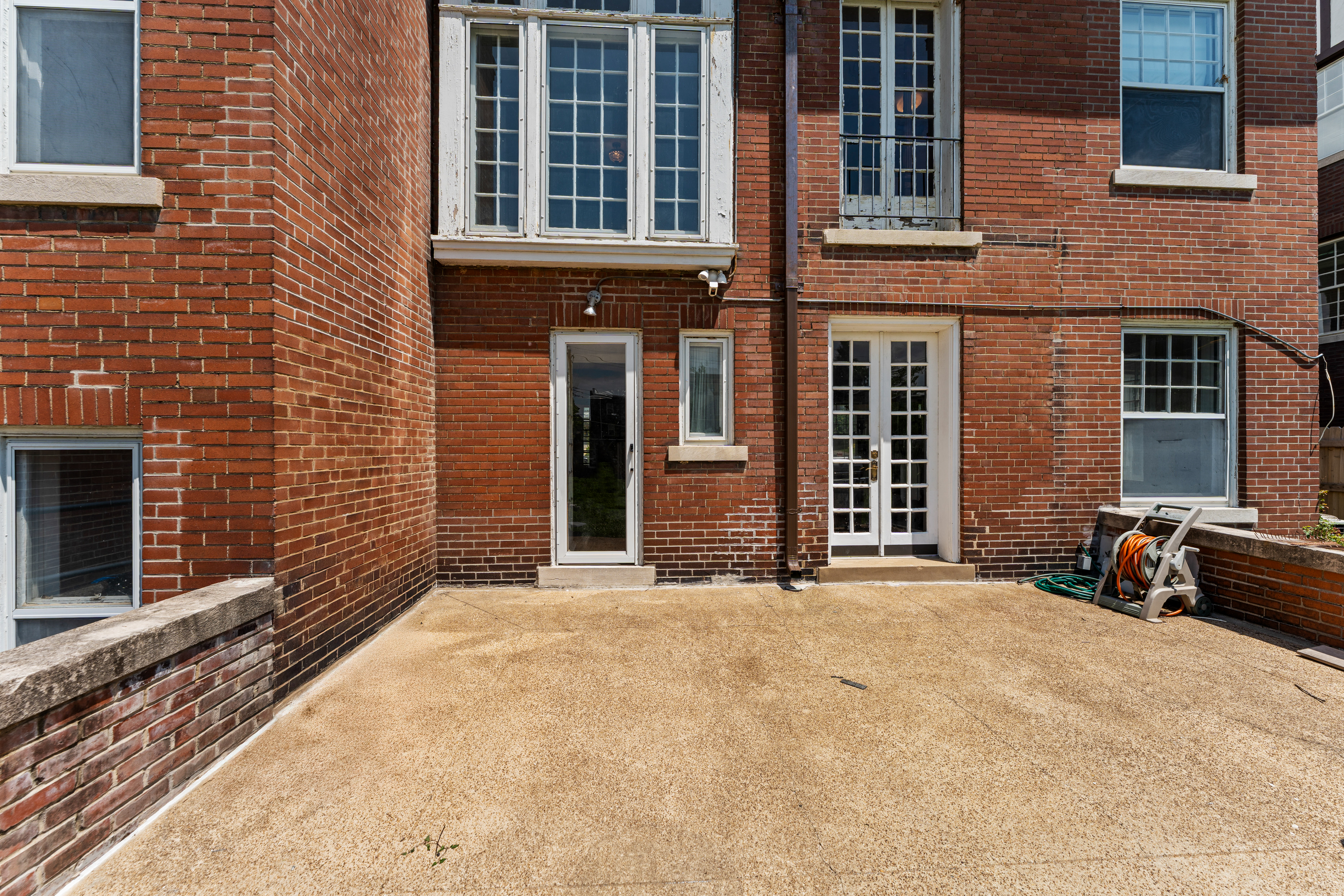  Stately Georgian Colonial on Kingsbury Place - 物件實景