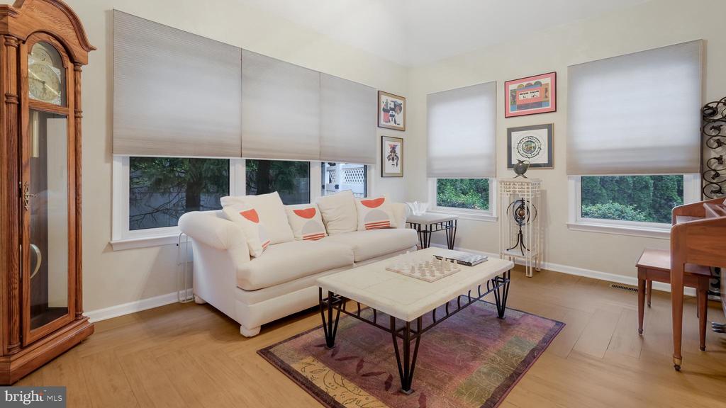 Huntingdon Valley, Pennsylvania, 19006, United States, 4 Bedrooms Bedrooms, ,4 BathroomsBathrooms,Residential,For Sale,1992077