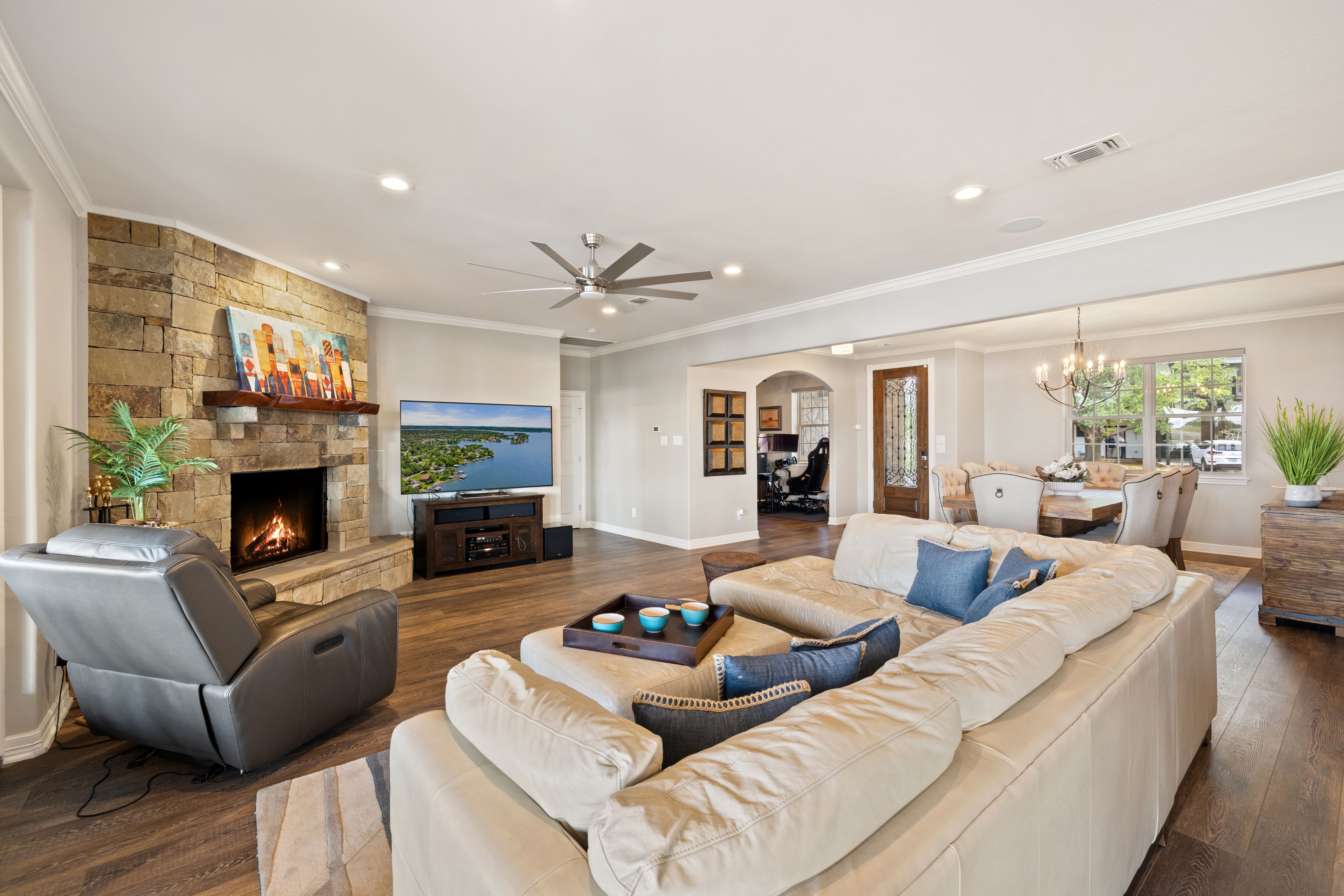  402 S. Shorewood Dr on Lake LBJ - 物件實景