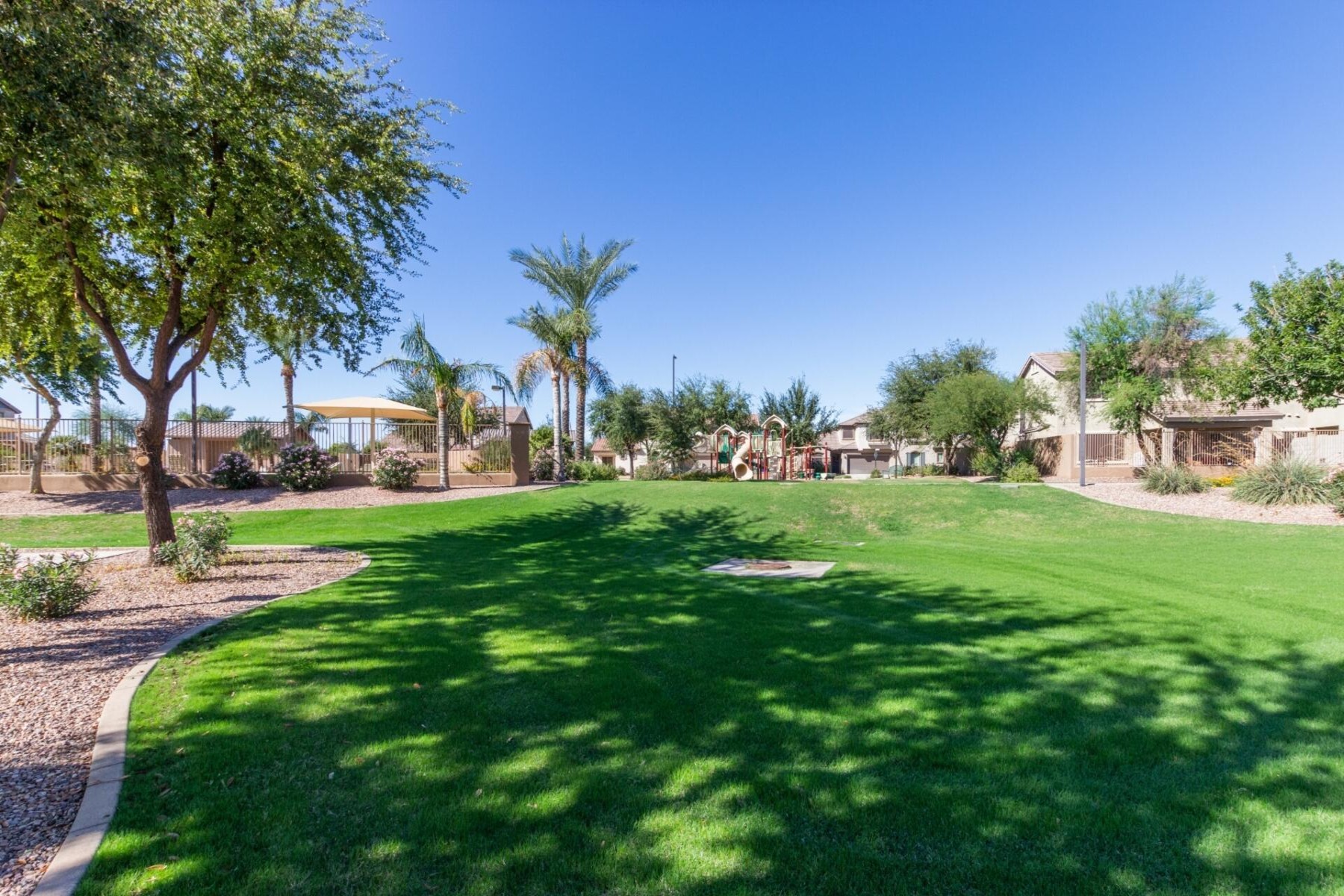 1271 E Canyon Creek Drive  Gilbert, AZ - 物件實景