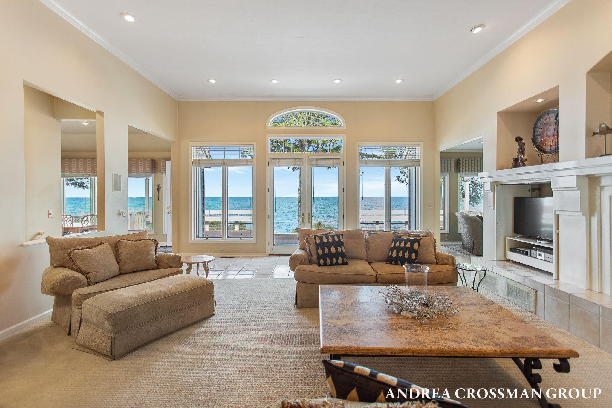 St. Joseph, Michigan, 49085, United States, 4 Bedrooms Bedrooms, ,4 BathroomsBathrooms,Residential,For Sale,1960959