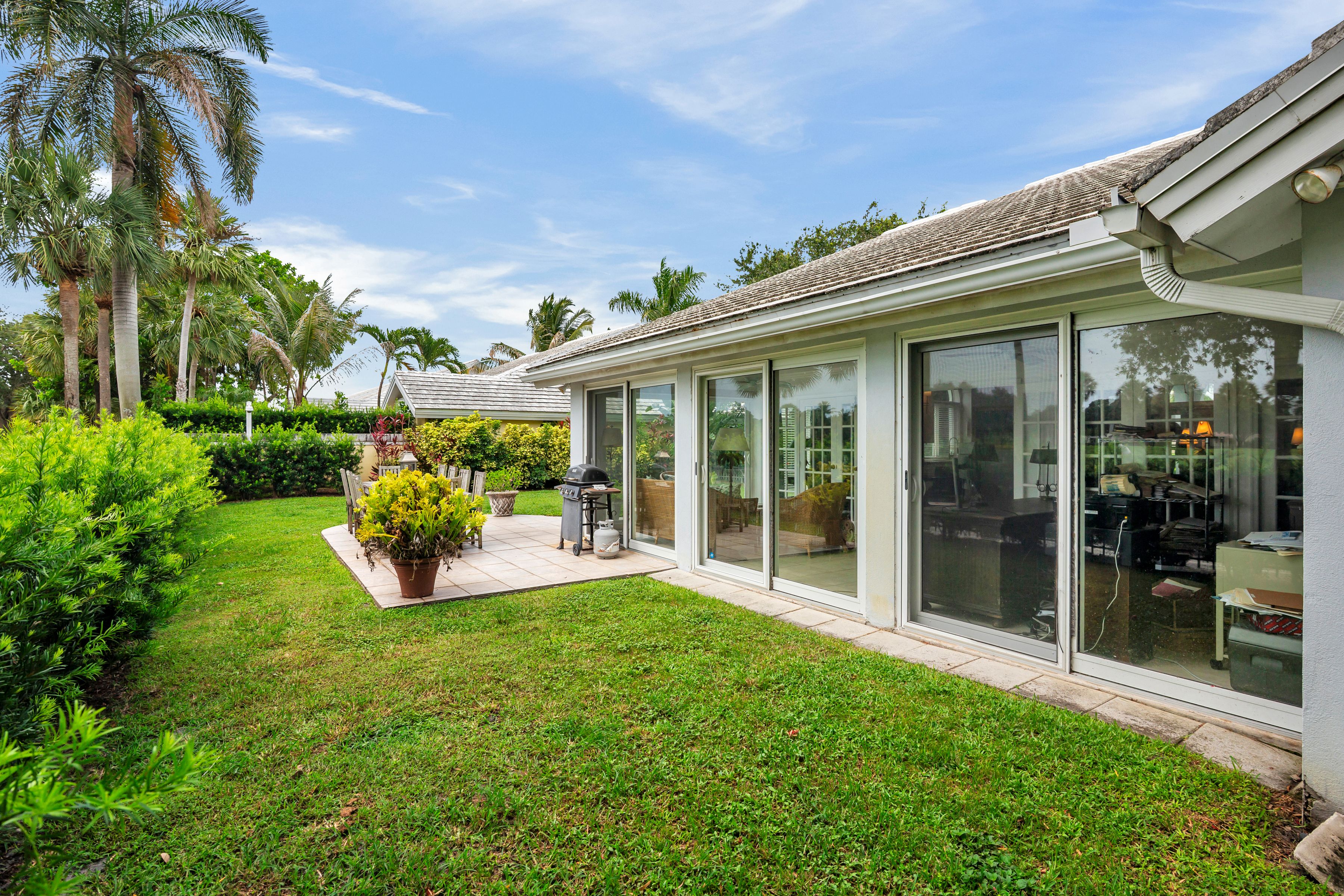  2402 Saratoga Bay Drive - 物件實景