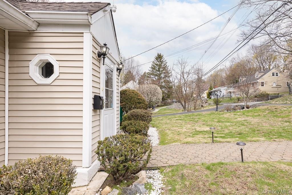 White Plains, New York, 10607, United States, 4 Bedrooms Bedrooms, ,2 BathroomsBathrooms,Residential,For Sale,1986046