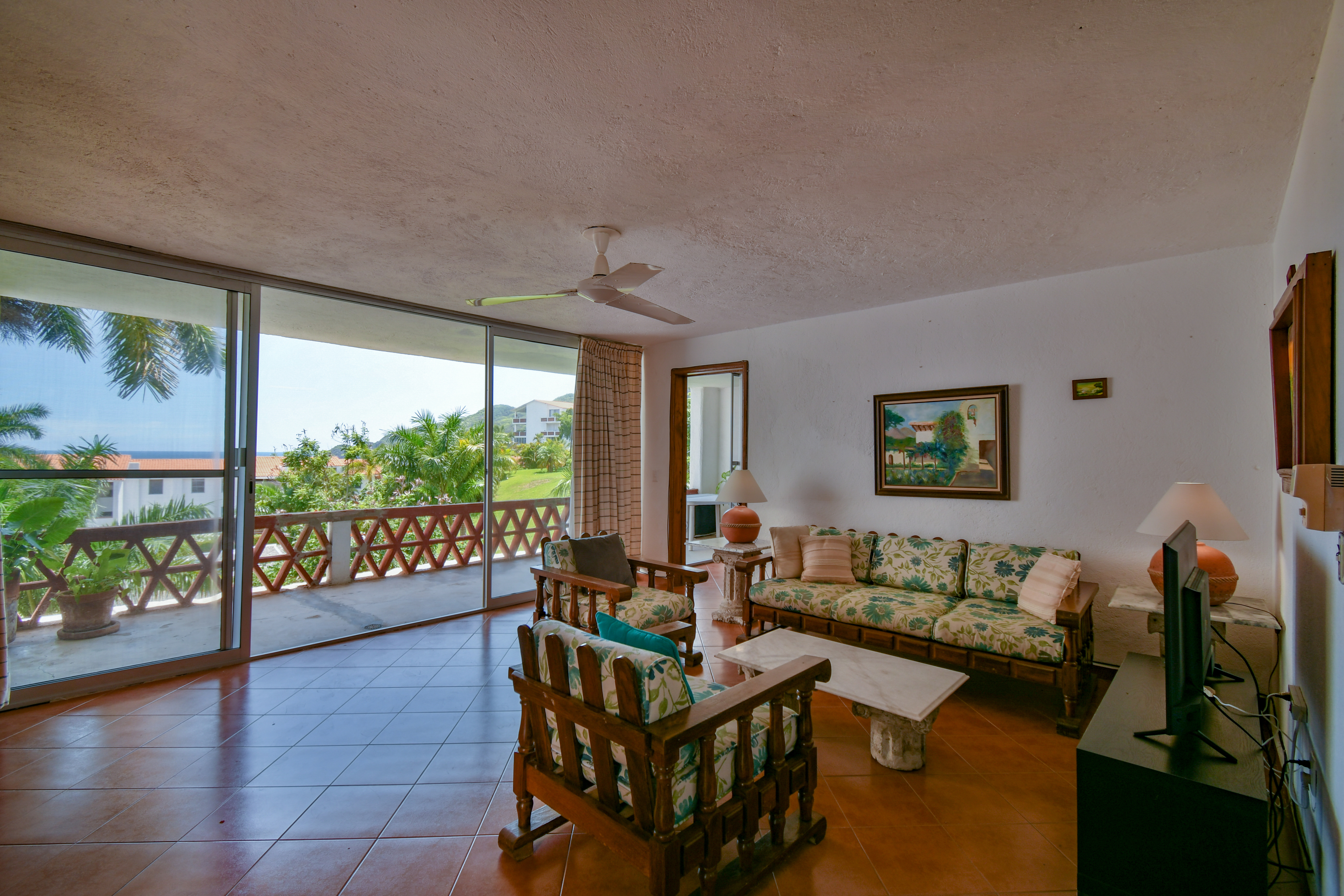  Departamento en venta en Vida del Mar, Manzanillo-planta baja y vista al jardín - 物件實景