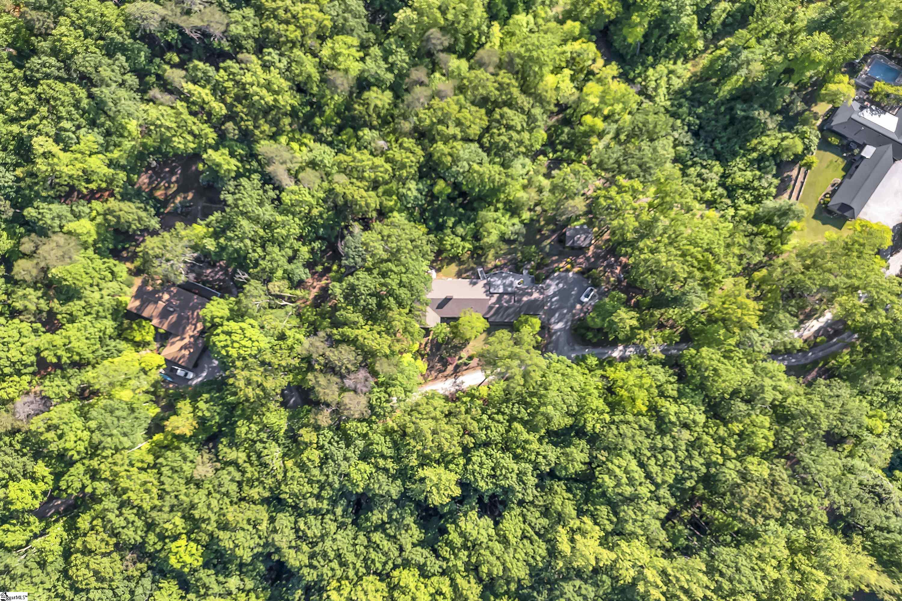 Landrum, South Carolina, 29356, United States, 3 Bedrooms Bedrooms, ,3 BathroomsBathrooms,Residential,For Sale,1948033