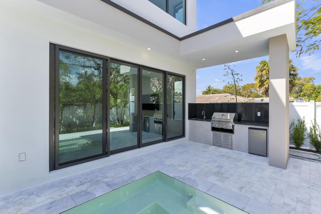 Delray Beach, Florida, 33444, United States, 4 Bedrooms Bedrooms, ,5 BathroomsBathrooms,Residential,For Sale,1974503