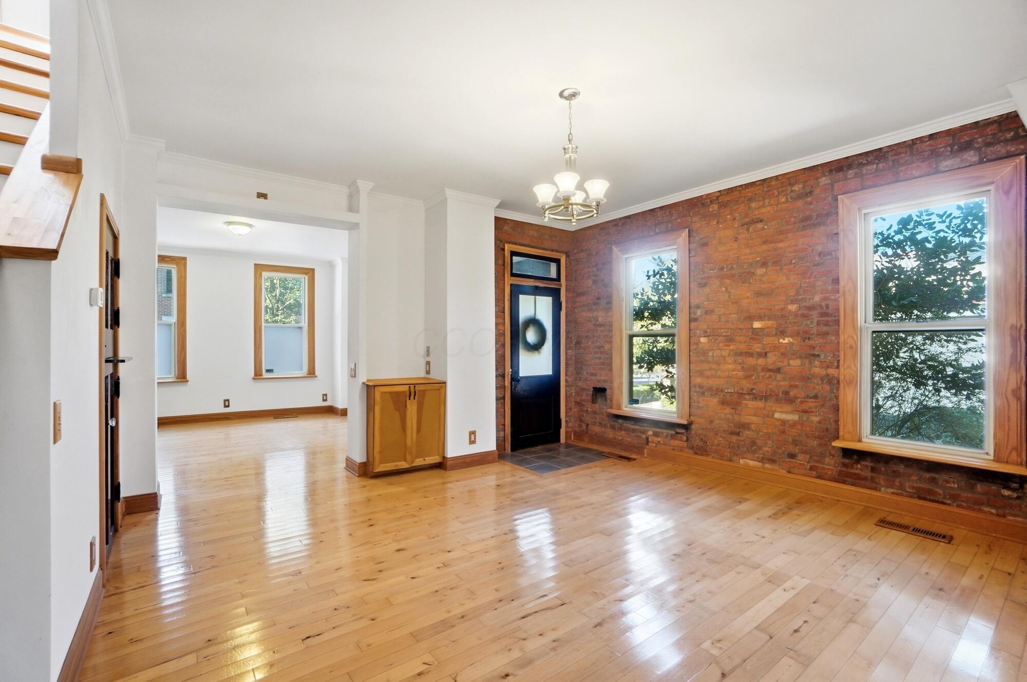 Columbus, Ohio, 43206, United States, 2 Bedrooms Bedrooms, ,2 BathroomsBathrooms,Residential,For Sale,1970918