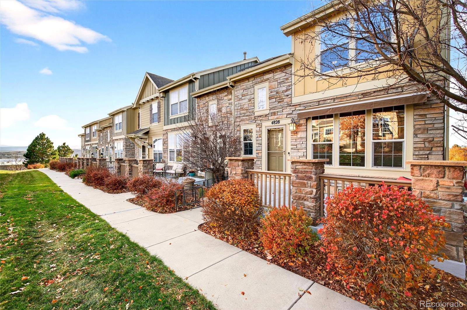 Castle Rock, Colorado, 80108, United States, 2 Bedrooms Bedrooms, ,3 BathroomsBathrooms,Residential,For Sale,1992912