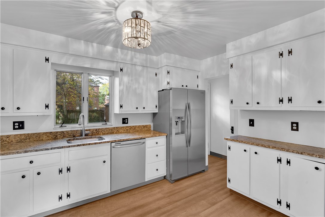 Point Breeze, Pennsylvania, 15208, United States, 4 Bedrooms Bedrooms, ,4 BathroomsBathrooms,Residential,For Sale,1990871