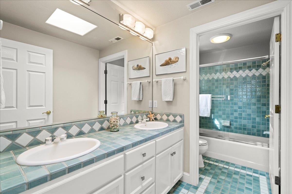 Los Gatos, California, 95033, United States, 5 Bedrooms Bedrooms, ,4 BathroomsBathrooms,Residential,For Sale,1744780