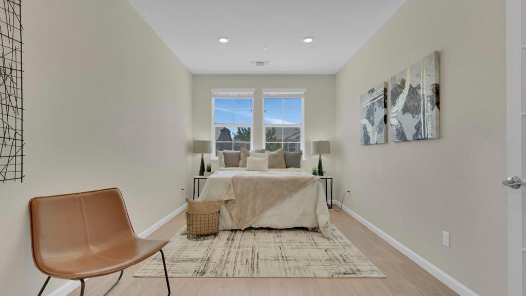 Hollister, California, 95023, United States, 4 Bedrooms Bedrooms, ,2 BathroomsBathrooms,Residential,For Sale,1976476