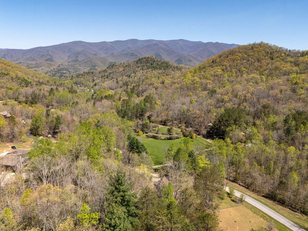 Hayesville, North Carolina, 28904, United States, 3 Bedrooms Bedrooms, ,3 BathroomsBathrooms,Residential,For Sale,1834730