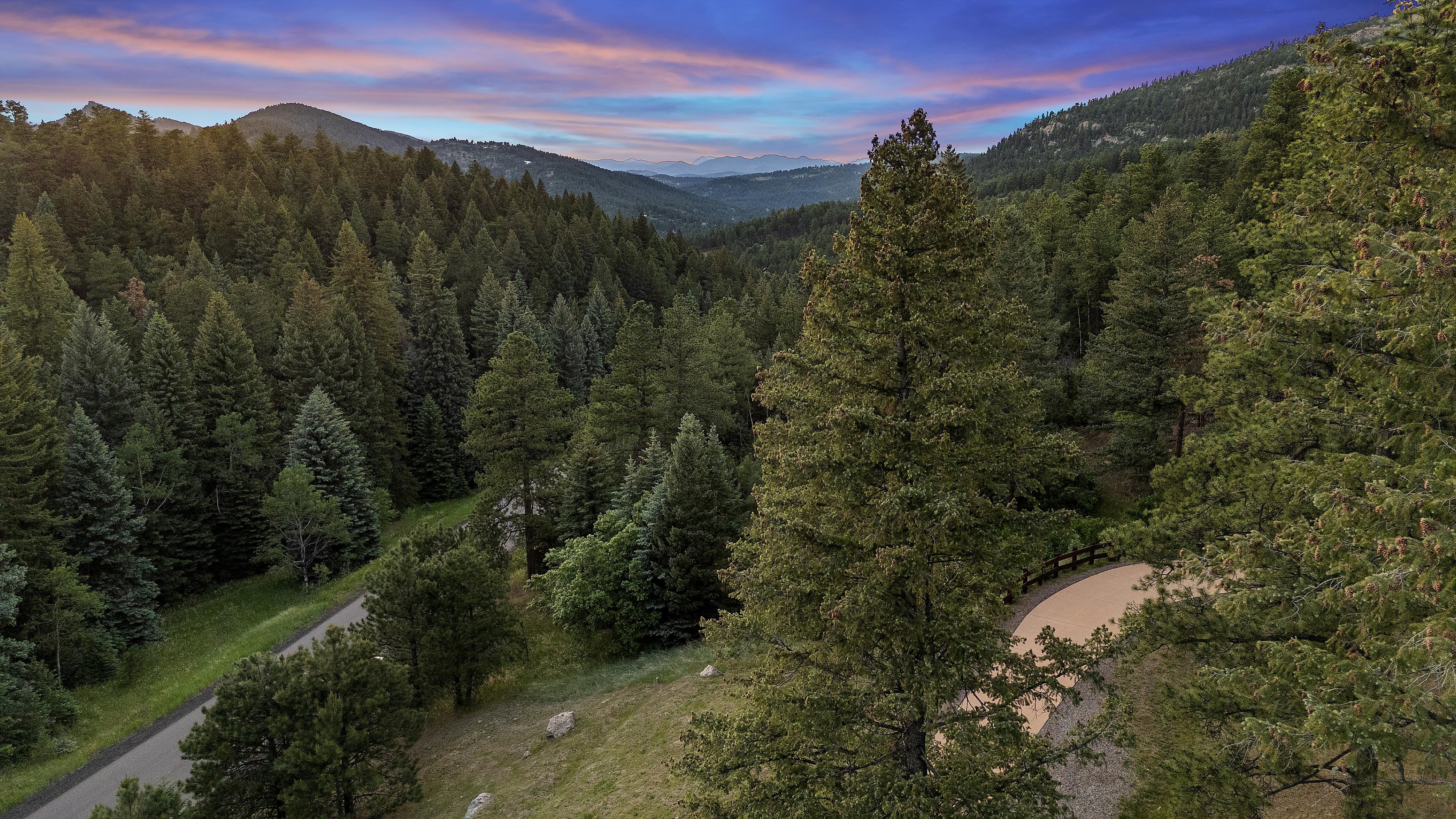  Impressive Mountain Retreat Nestled in the Exclusive Enclave of West Ranch - 物件實景