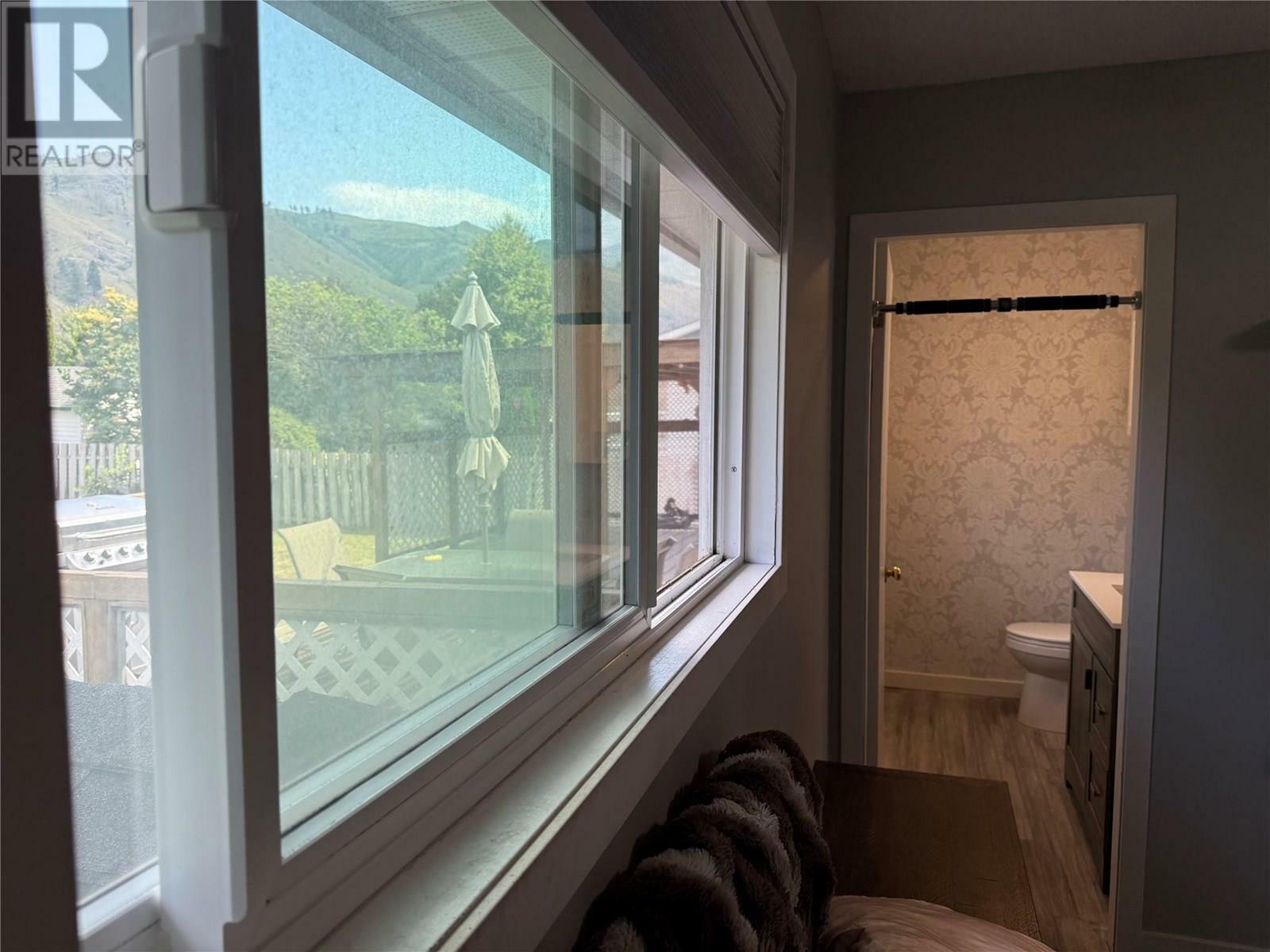 KAMLOOPS, British Columbia, V2H 1L4, CA, 4 Bedrooms Bedrooms, ,2 BathroomsBathrooms,Residential,For Sale,1874935