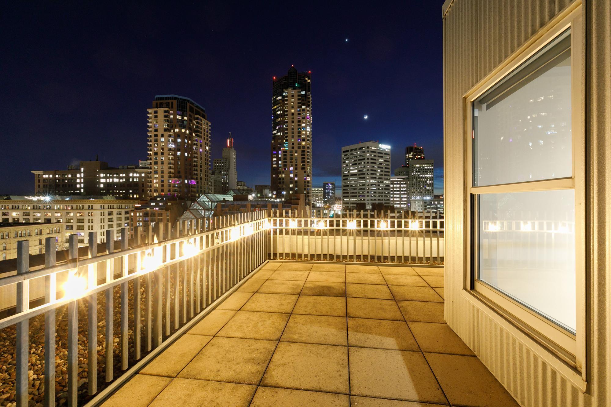 Saint Paul, Minnesota, 55101, United States, 2 Bedrooms Bedrooms, ,1 BathroomBathrooms,Residential,For Sale,1794377