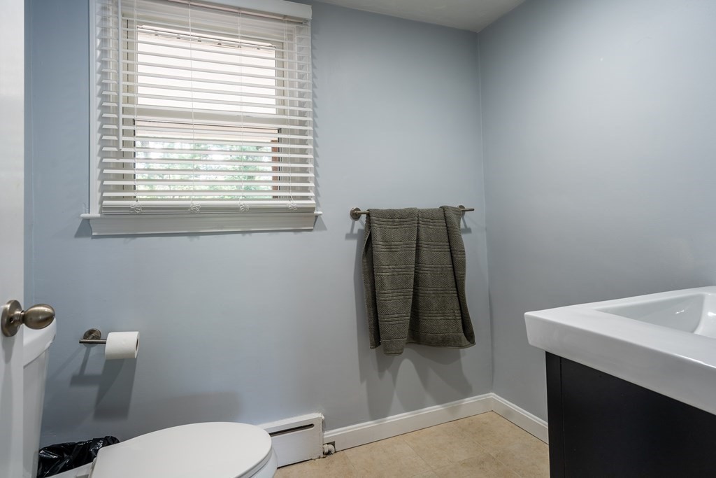 Wrentham, Massachusetts, 02093, United States, 3 Bedrooms Bedrooms, ,5 BathroomsBathrooms,Residential,For Sale,1851924