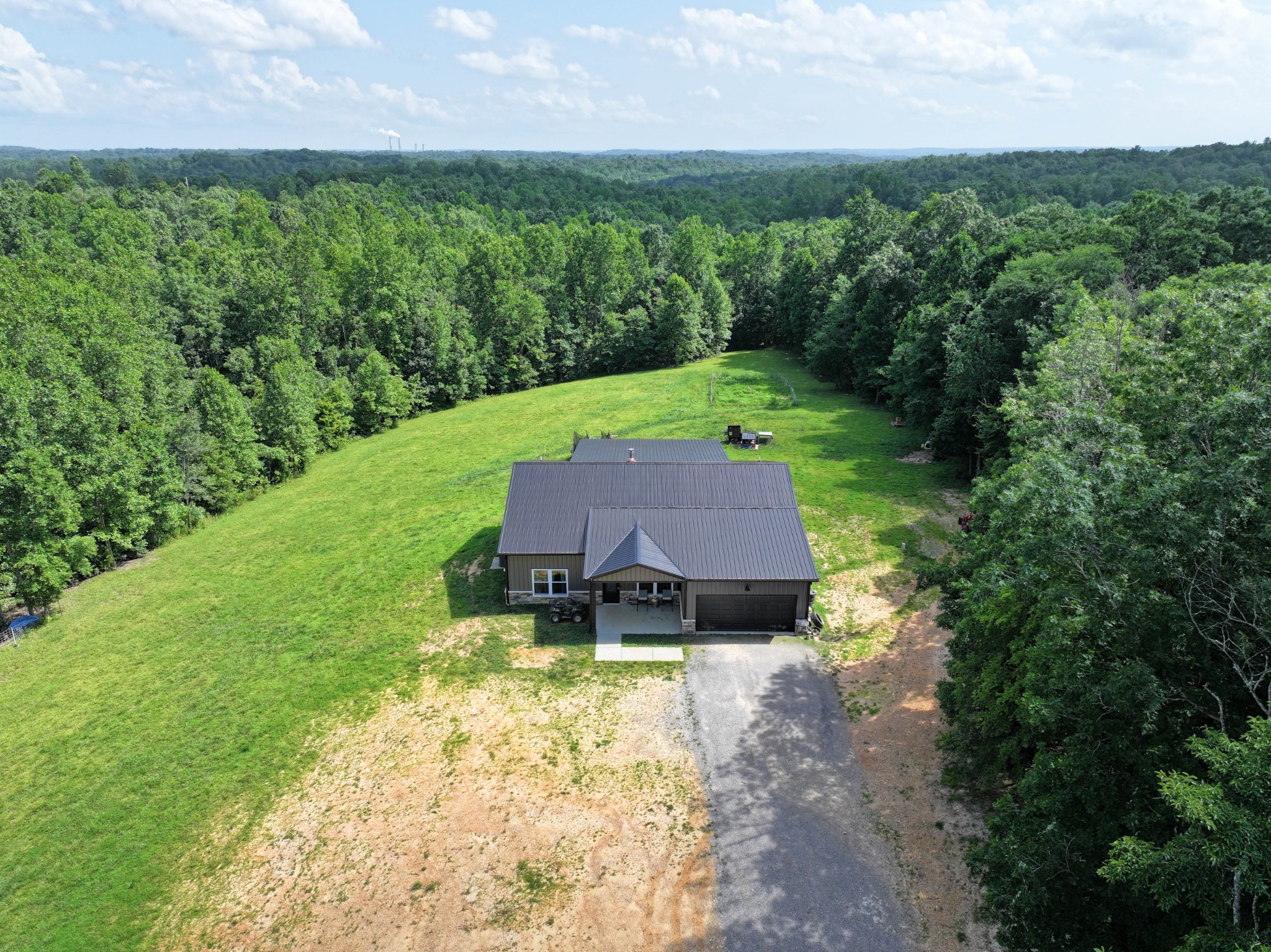 Indian Mound, Tennessee, 37079, United States, 3 Bedrooms Bedrooms, ,2 BathroomsBathrooms,Residential,For Sale,1866881