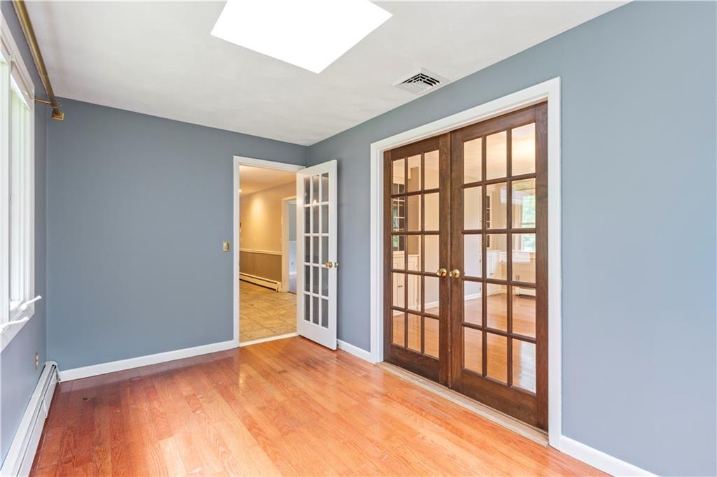 North Smithfield, Rhode Island, 02896, United States, 3 Bedrooms Bedrooms, ,3 BathroomsBathrooms,Residential,For Sale,1870589