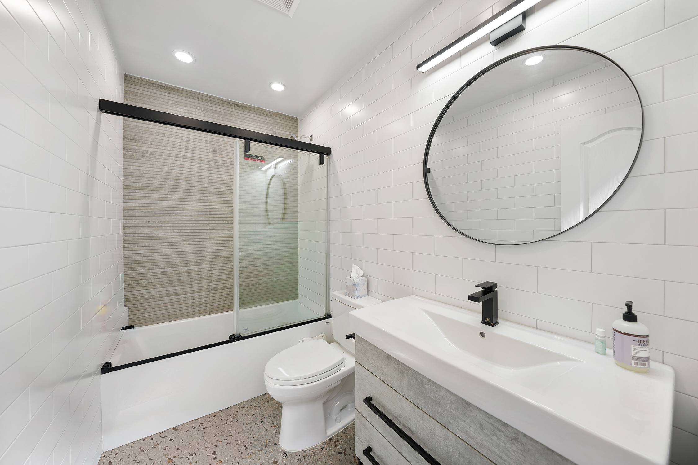 Brooklyn, New York, 11230, United States, 4 Bedrooms Bedrooms, ,4 BathroomsBathrooms,Residential,For Sale,1981094