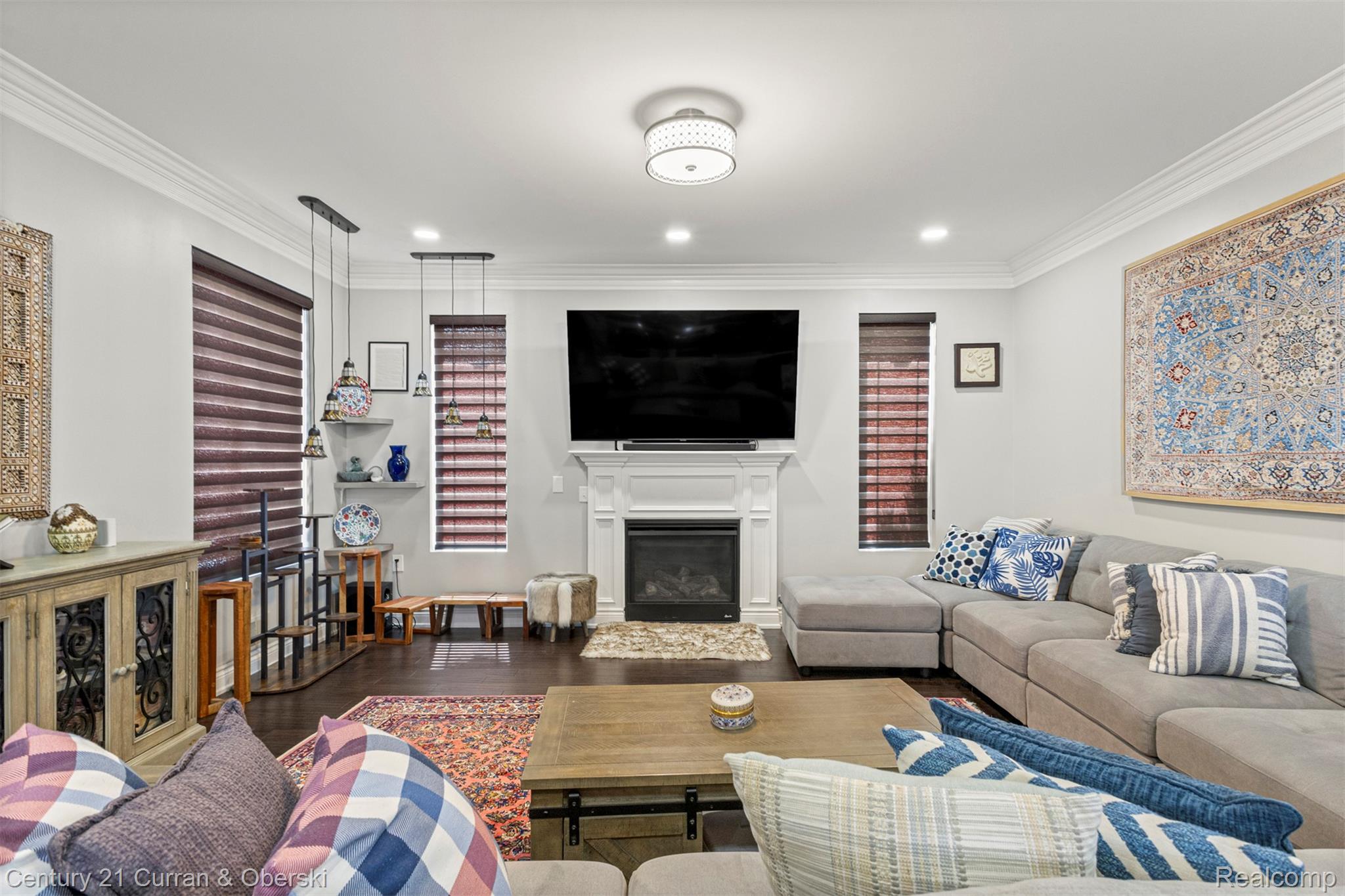 Dearborn Heights, Michigan, 48127, United States, 4 Bedrooms Bedrooms, ,5 BathroomsBathrooms,Residential,For Sale,1974066