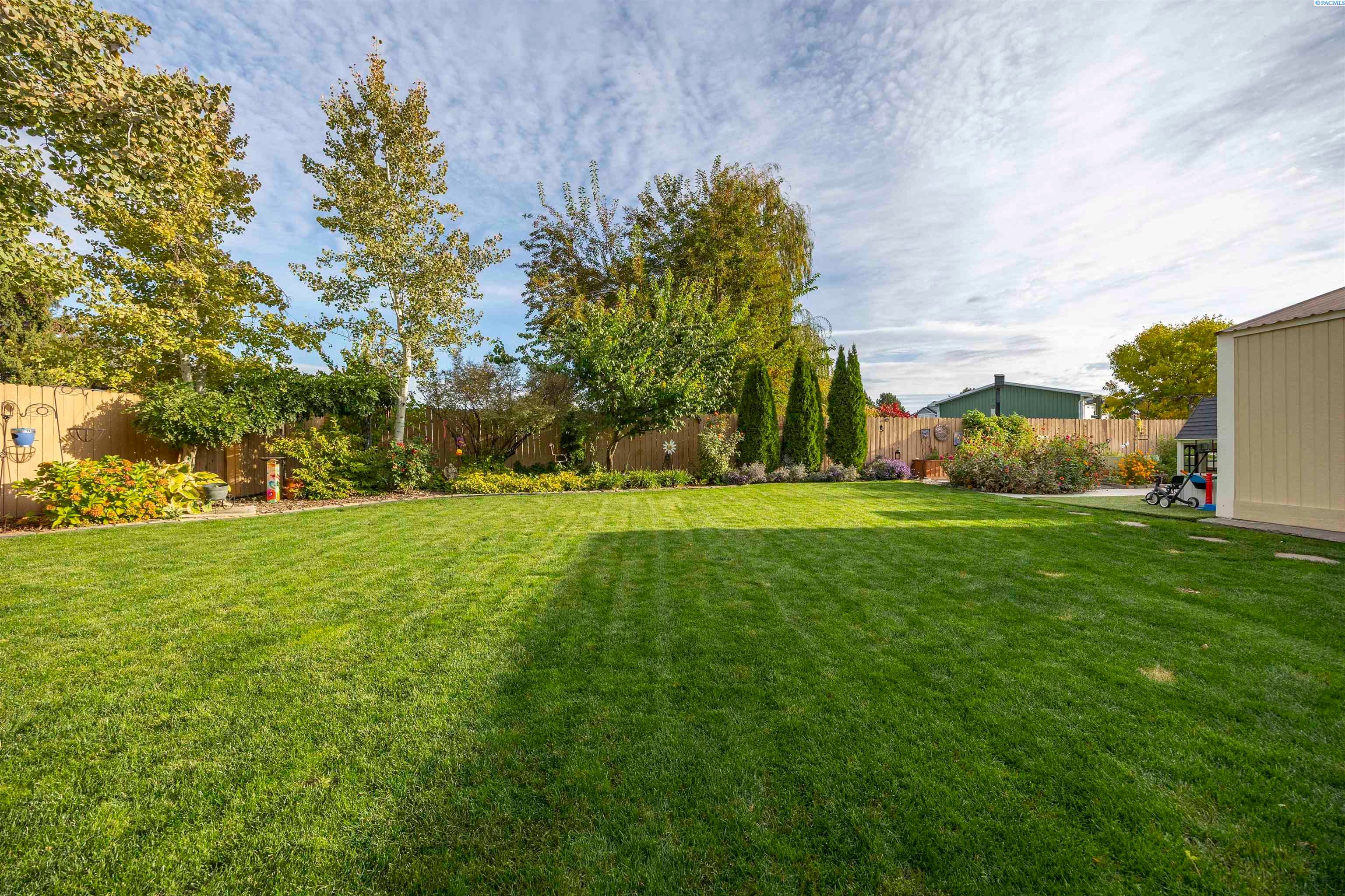 Pasco, Washington, 99301, United States, 3 Bedrooms Bedrooms, ,3 BathroomsBathrooms,Residential,For Sale,1981620