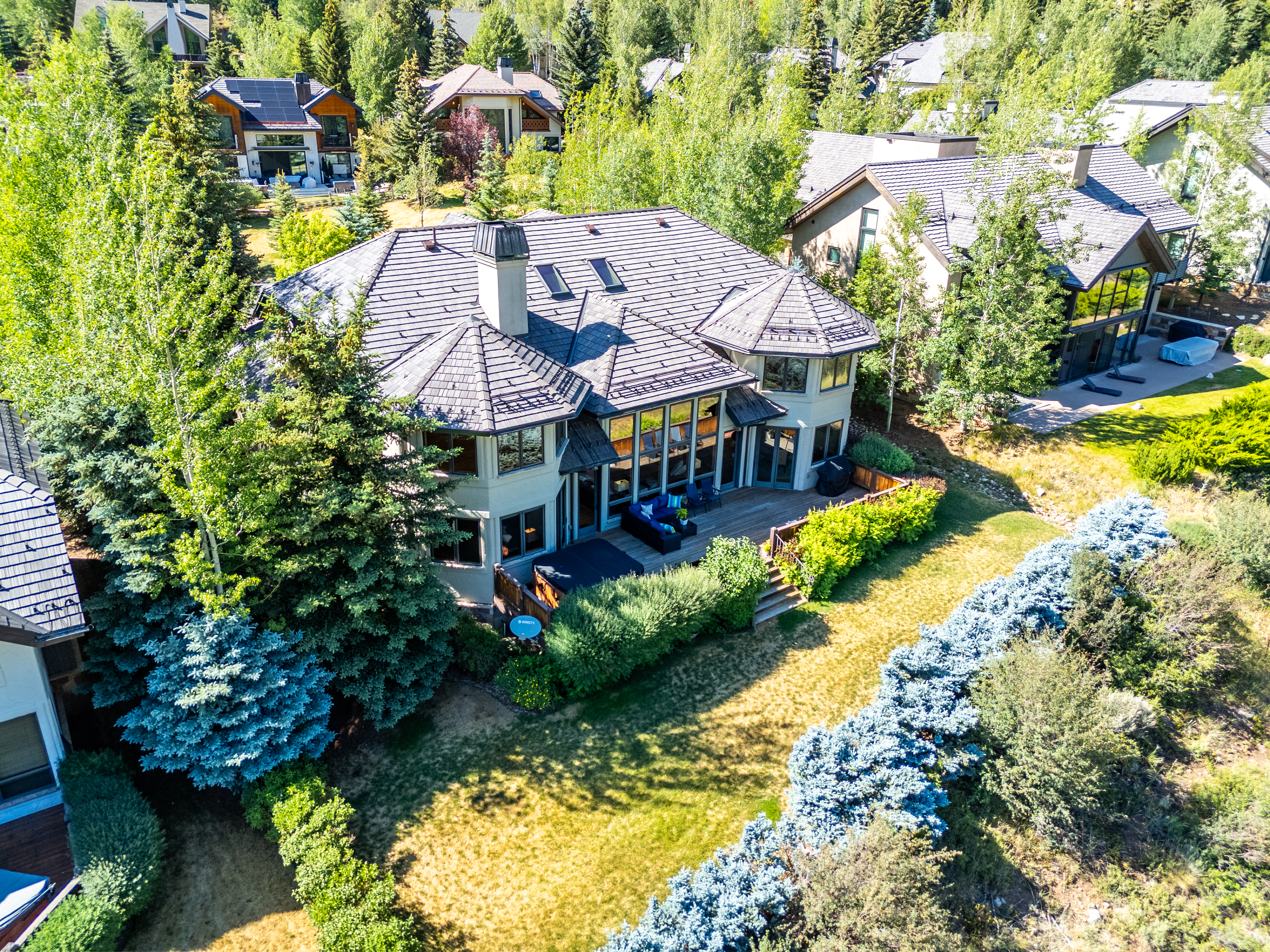  Custom-built, Single-family Home in the Exclusive Grand Traverse Neighborhood - 物件實景