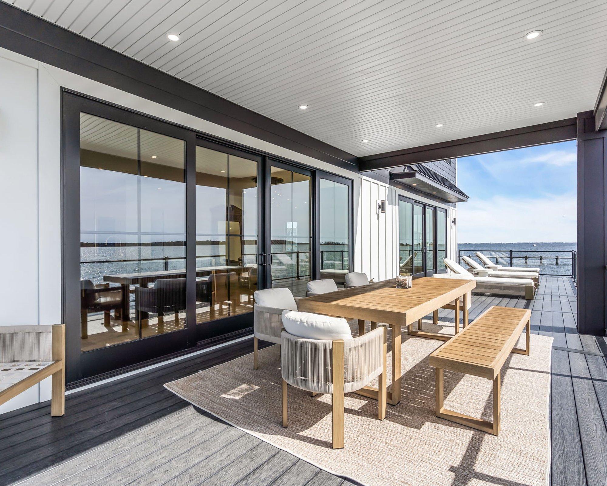  Exceptional Custom Built Waterfront Home - 物件實景