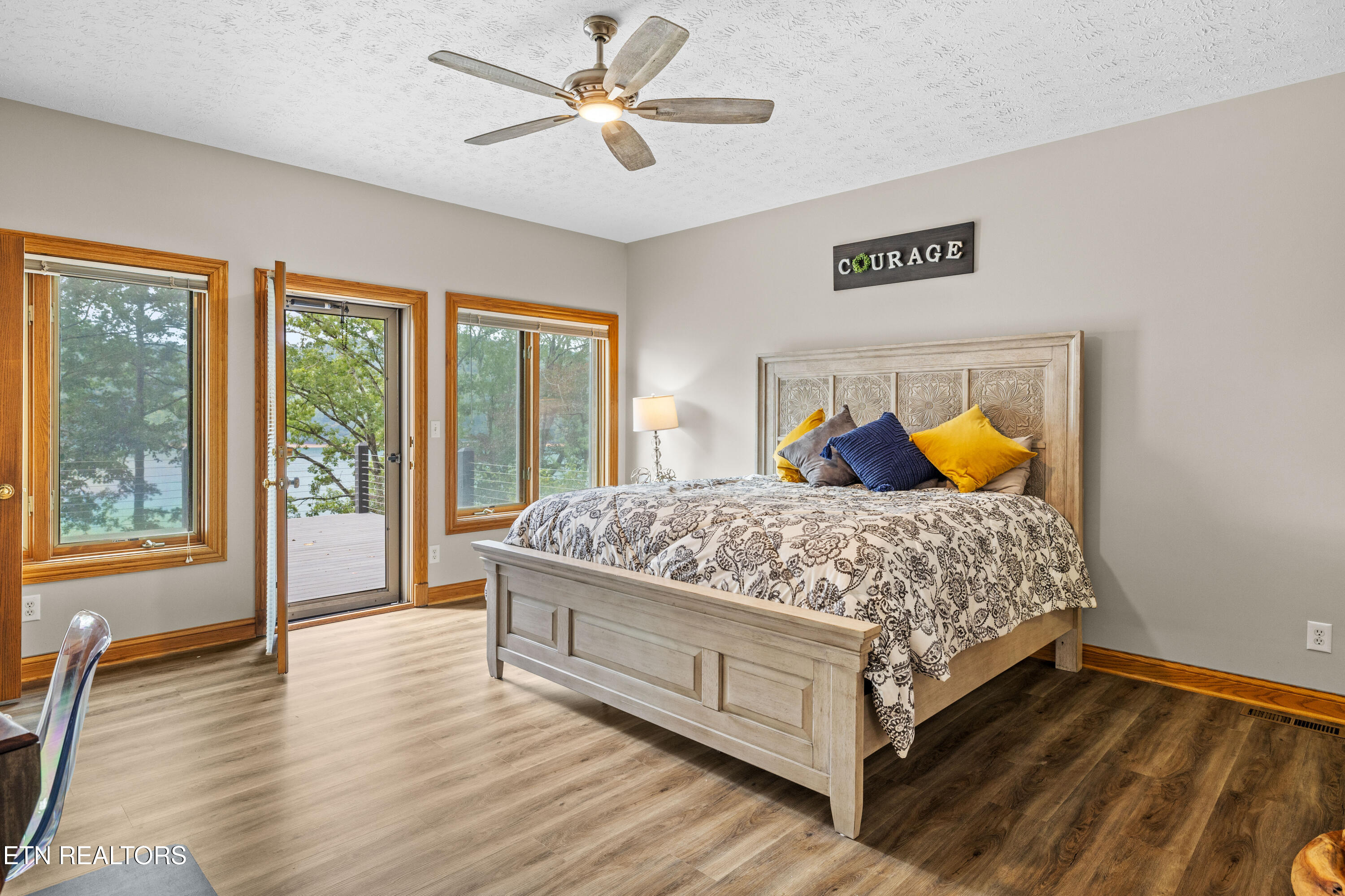 LaFollette, Tennessee, 37766, United States, 3 Bedrooms Bedrooms, ,4 BathroomsBathrooms,Residential,For Sale,1979718