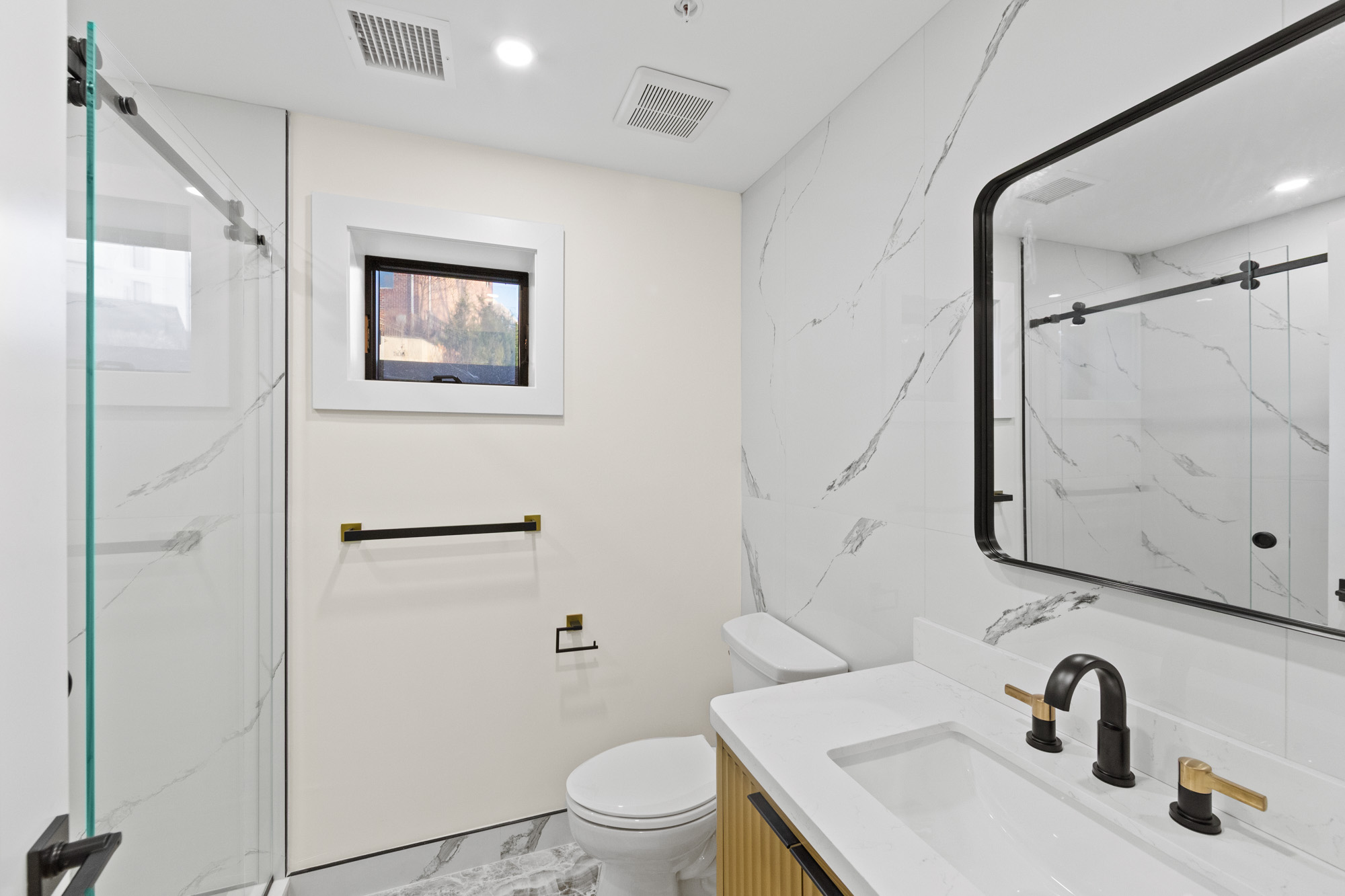  61 Edgewater Road, Cliffside Park, NJ, 07010 - 物件實景